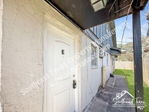 Building Photo - 615 Adams St