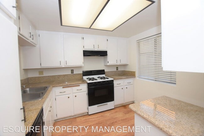 Building Photo - 2 br, 1.5 bath House - 3163 Kelp Lane