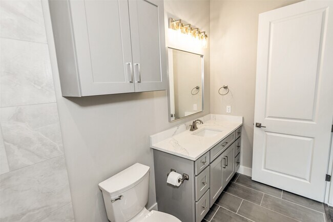 Building Photo - 18215 Polo Meadow Dr