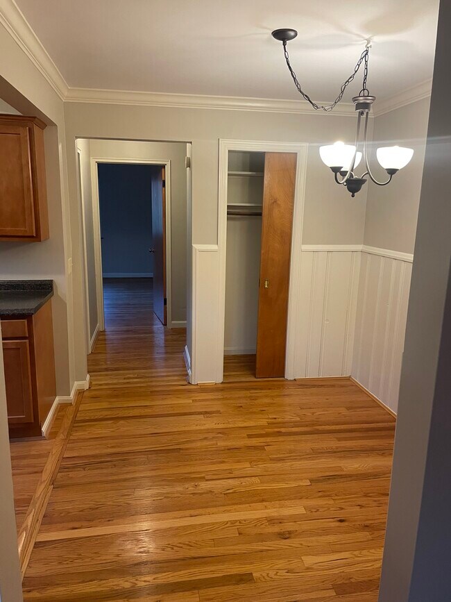 Foto del edificio - 6014 Woodmont Ave