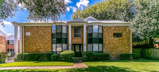 Building Photo - 4701 McKinney Ave