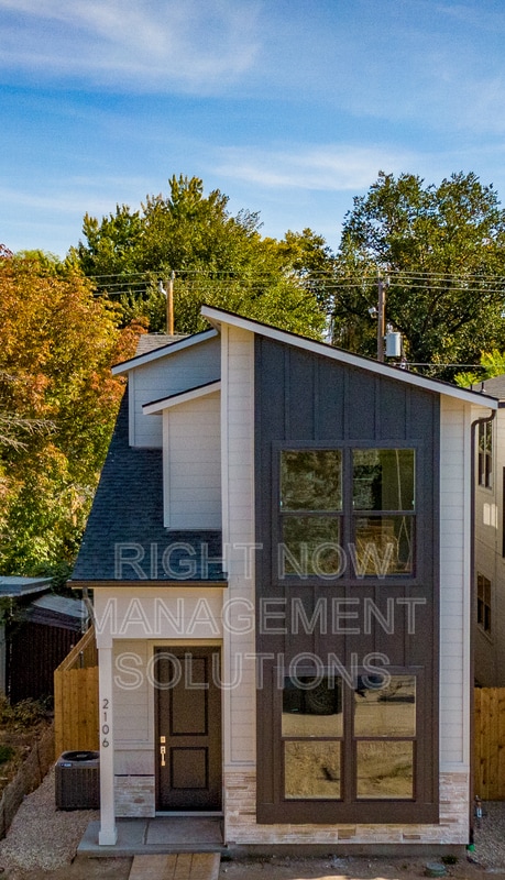 Building Photo - 2106 N 35th St