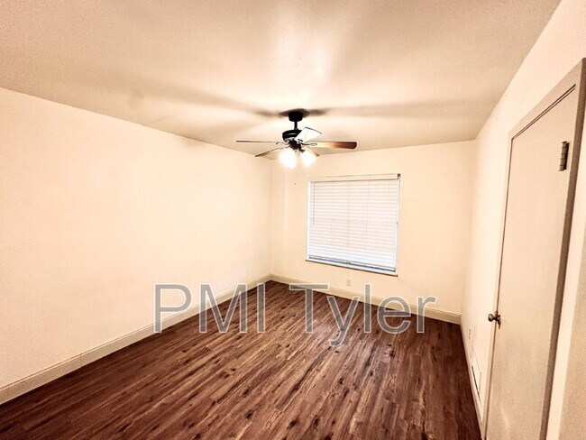 Foto del edificio - 3204 Old Jacksonville Hwy