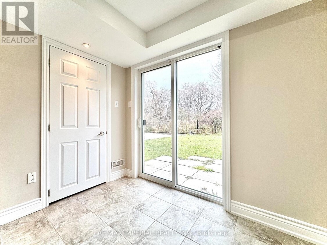 Primary Photo - 57 Collin Ct