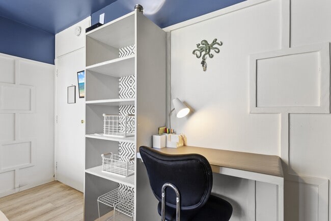 Building Photo - 249 Long Island St