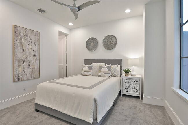 Foto del edificio - 4527 Graustark St