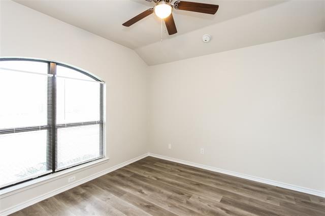 Foto del edificio - 9214 Chimneywood Dr