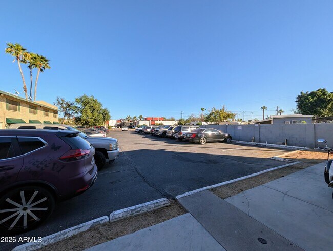 Foto del edificio - 9228 N 7th Ave