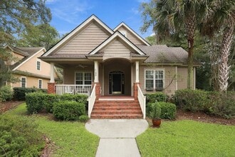 Building Photo - 236 N Ainsdale Dr