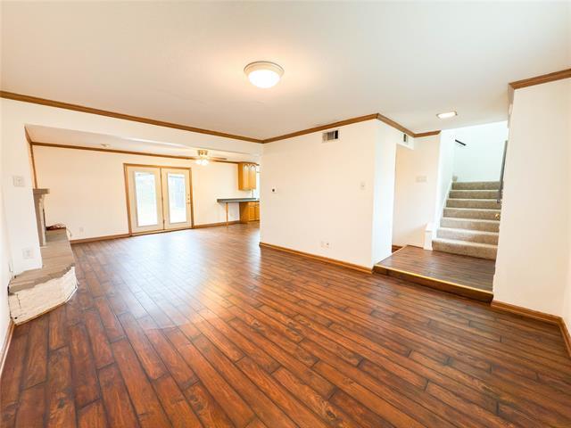 Foto del edificio - 8636 Strathmore Dr