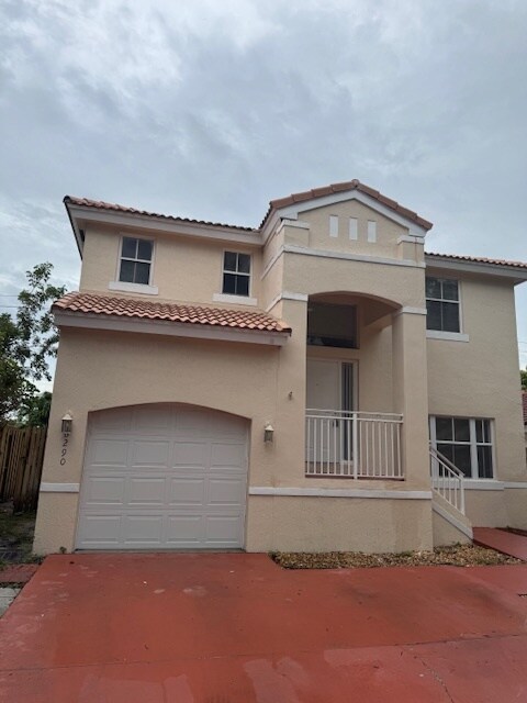 Foto principal - 6290 Duval Dr