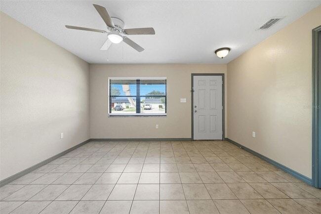 Building Photo - 4405 Almark Dr