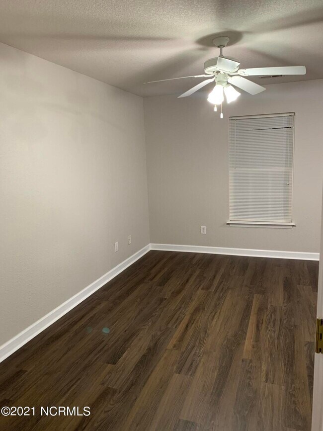 Building Photo - 4153 Brook Creek Ln