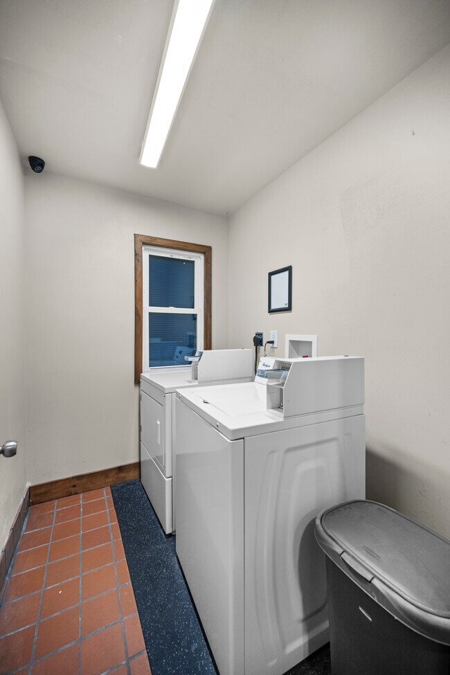 Coin Operated Laundry - 9 N Main St