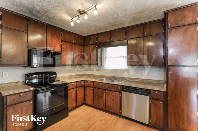 Foto del edificio - 2145 Sara Ashley Way