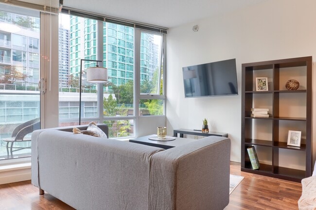 Building Photo - 233 Robson St