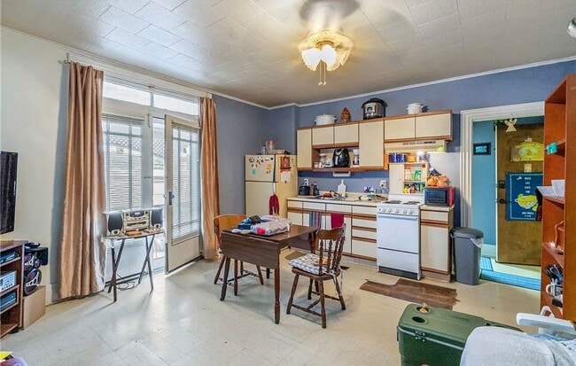 Foto del edificio - 708 East High St