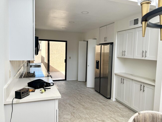 Building Photo - 73660 Mesquite Ct