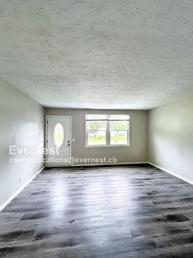 Foto del edificio - 4749 Colemont Pl