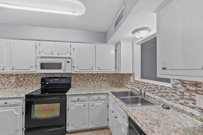 Building Photo - 5237 Arboles Dr