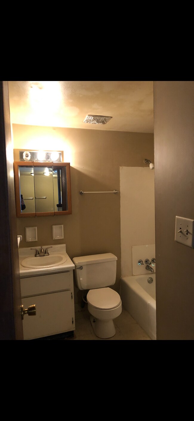 Foto del edificio - 1028 Elmwood Ave