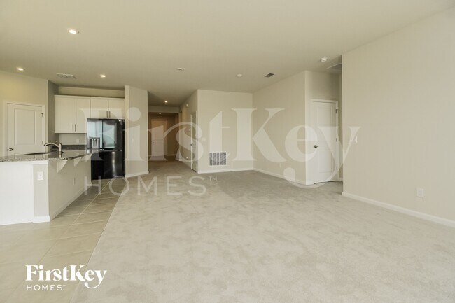 Foto del edificio - 3058 Hill Point St