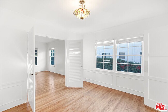 Foto del edificio - 1145 N Everett St