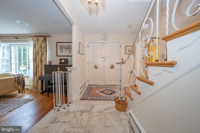 Foto del edificio - 337 Crum Creek Ln