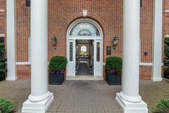 Building Photo - 40 W Elm St
