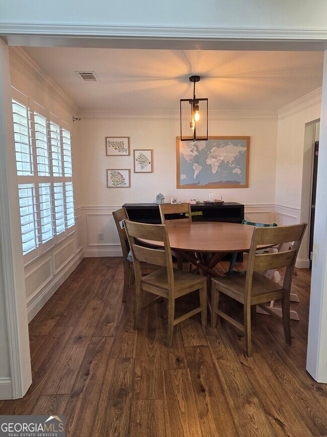 Foto del edificio - 1121 Vanessa Ave