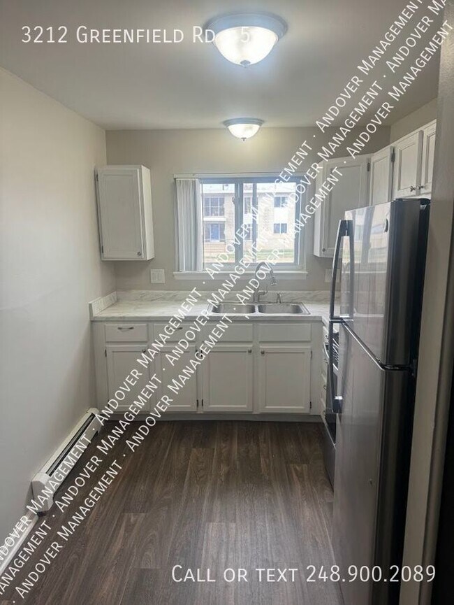 Building Photo - Canterbury Apartments - North RO
