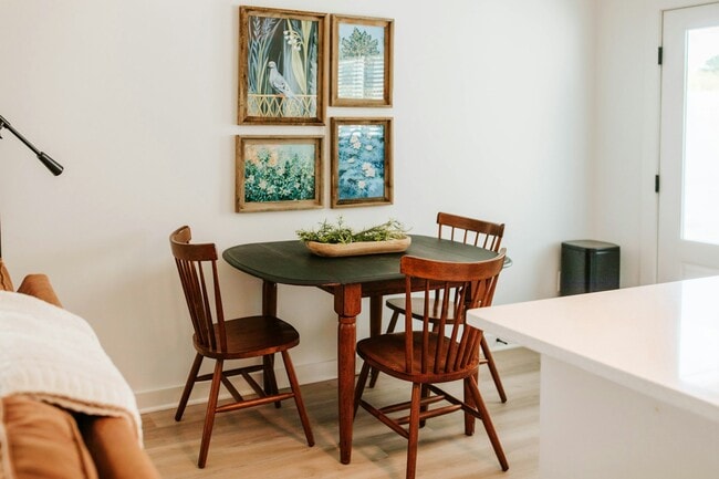 Building Photo - 284 Bailey St