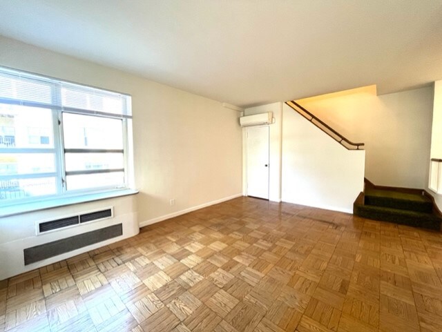 Foto del edificio - 1260 N Prospect Ave