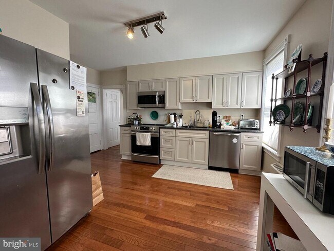 Foto del edificio - 1415 Riverview Ave
