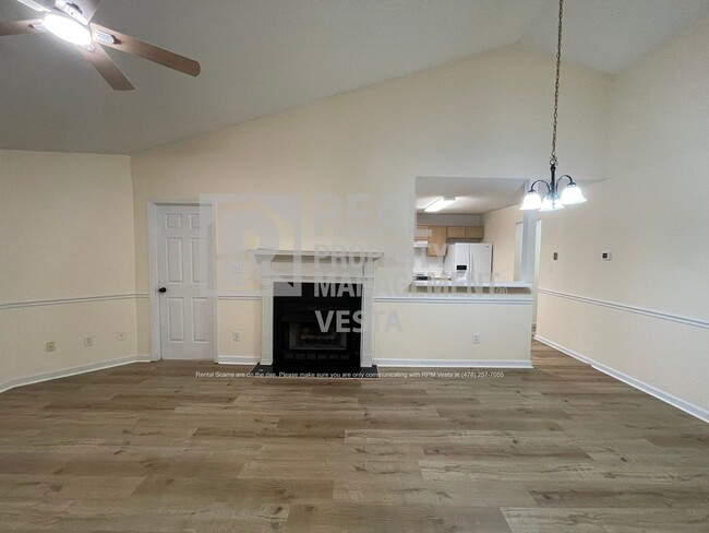 Foto del edificio - Recently Updated Two Bedroom Townhome in G...