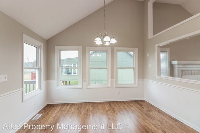 Building Photo - 5 br, 3 bath House - 810 Cindy Lane