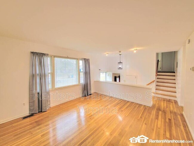 Building Photo - 148 Upperville Rd