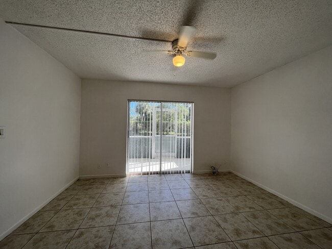 Building Photo - 4354 NW 9th Ave