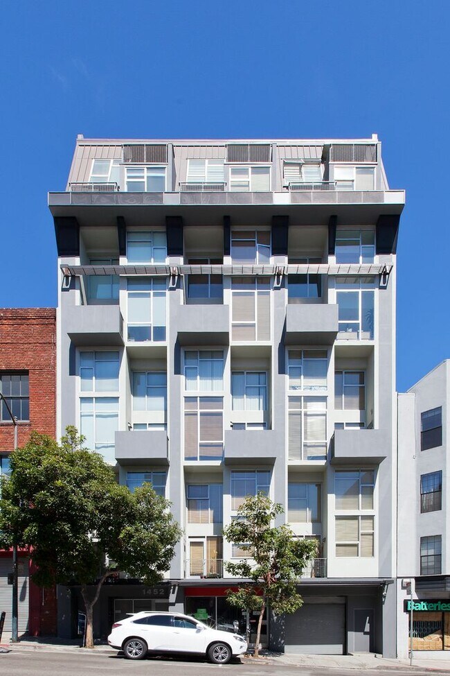 Building Photo - Spectacular 2BR/2.5BA w/ In-Unit Laundry a...