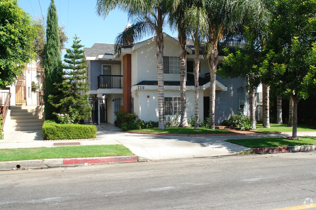 Foto principal - 138 S Adams St