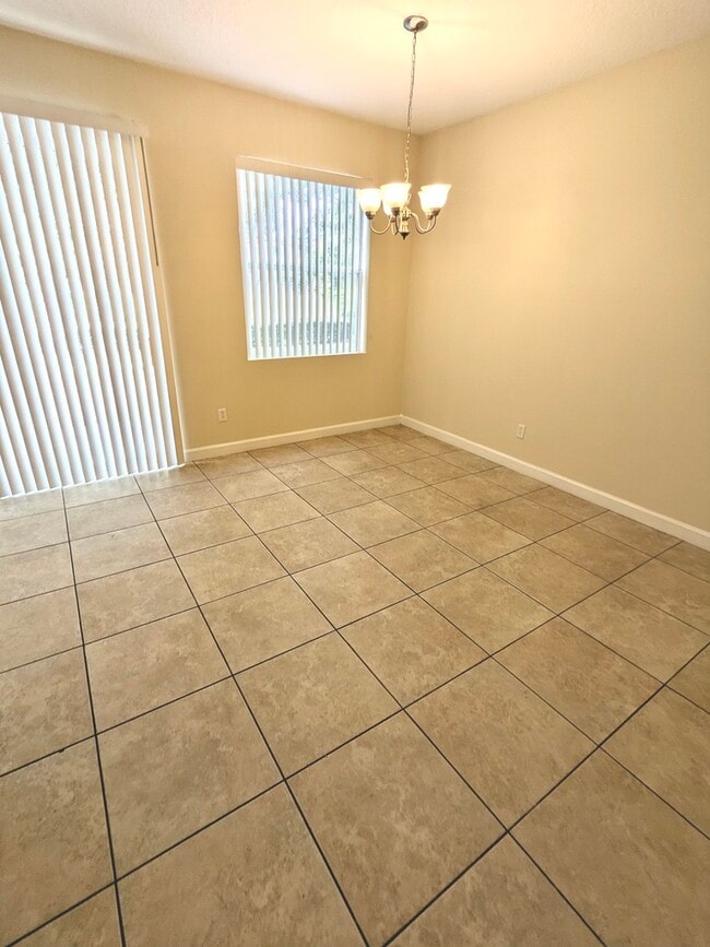 Building Photo - 1918 Yellowfin Dr