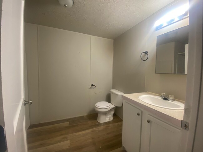 Building Photo - 57 Black Oak Cir
