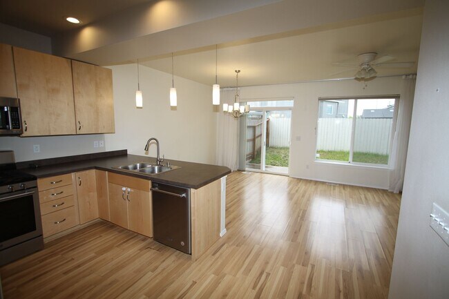 Foto del edificio - 368 SKWENTNA Dr