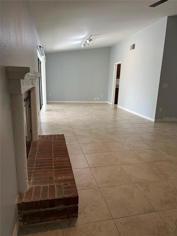 Building Photo - 7939 Glen Abbey Cir