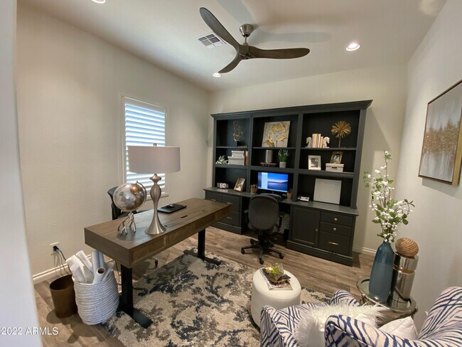 Foto del edificio - 36833 Stoneware Dr