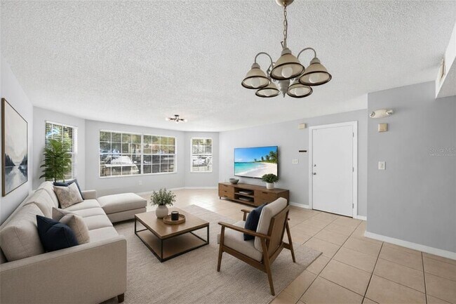Foto del edificio - 2723 N Poinciana Blvd