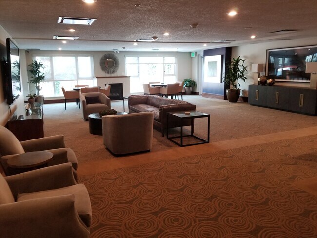 Party room/lounge off main lobby complete with full kitchen facilities - 1199 Pacific Hwy