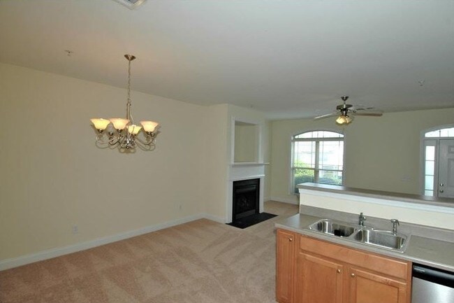 Building Photo - 622 Sweet Bay Ridge