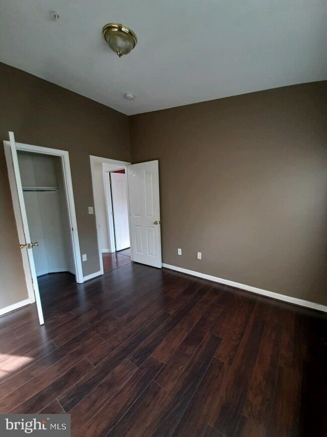 Building Photo - 5522 Hunt Pl NE