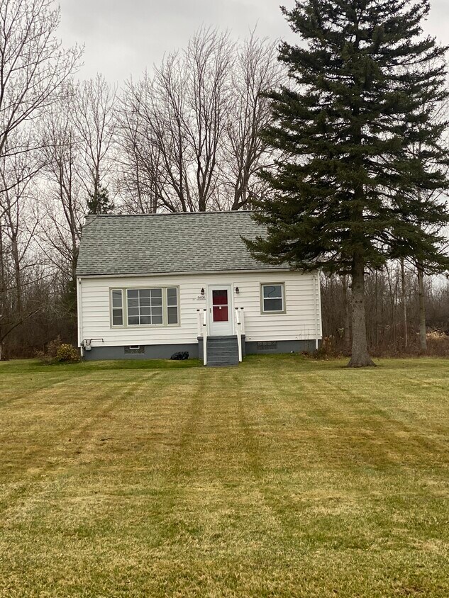 5600 Davison Rd, Clarence, NY 14031 House Rental in Clarence, NY